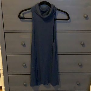 Turtle neck tank top